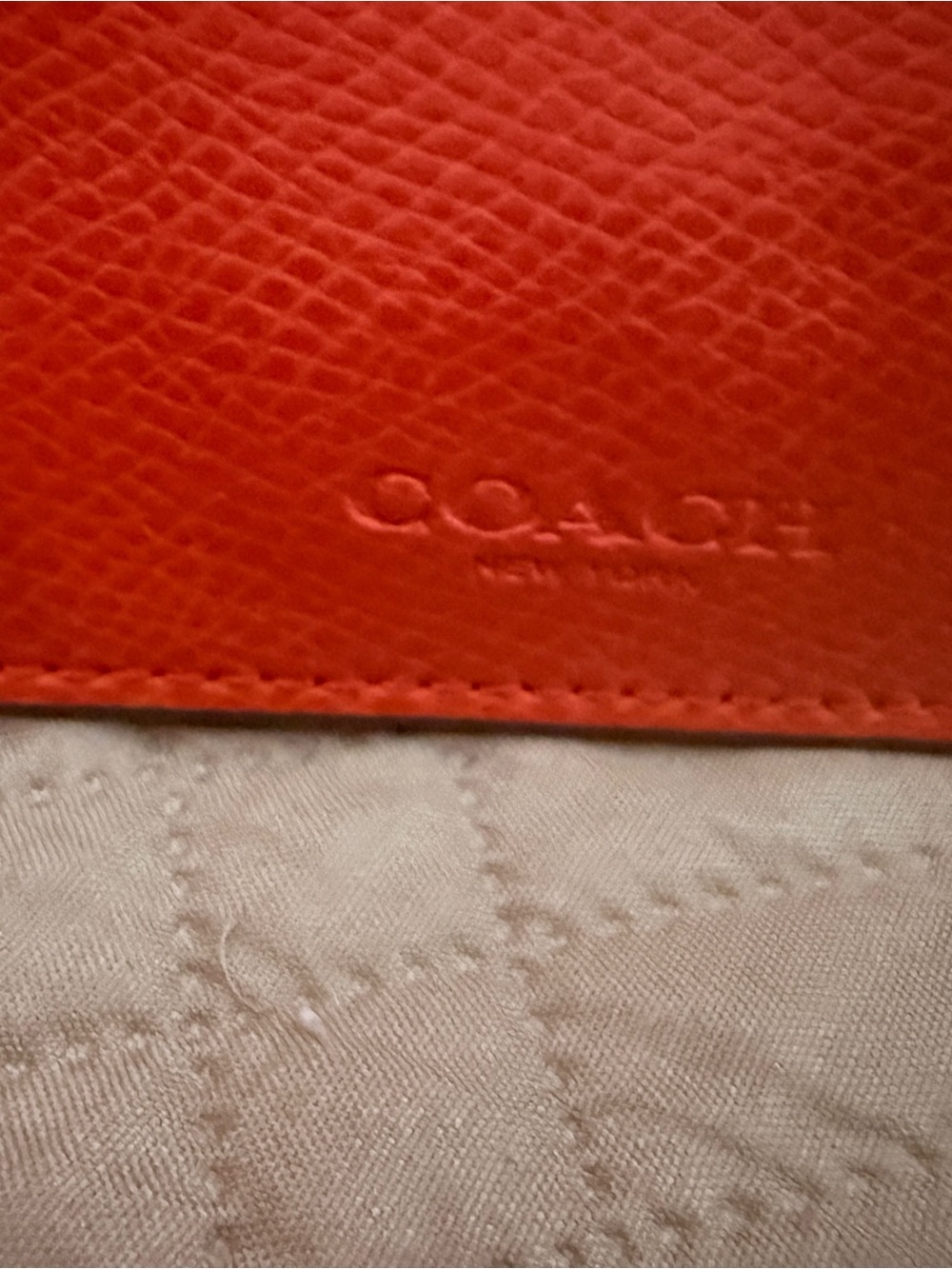 ✨✨COACH Pebbled-leather zip Pouch/Clutch red/orange.